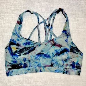 Lululemon Free to be Serene bra